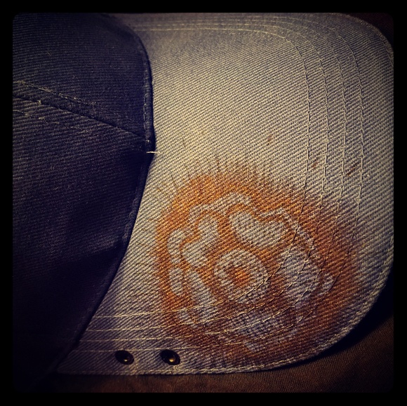 Distressed and its new - Picture 1 of 2